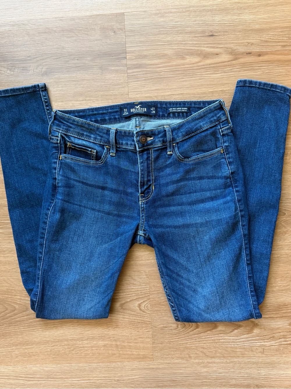 Hollister Women’s Low-Rise Super Skinny Blue Denim Jeans